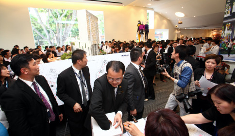 Huttons agents at launch of Alexandra Central (Photo: Samuel Isaac Chua/EdgeProp Singapore)